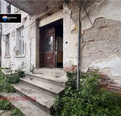Снимка 2 — Къща в София, Център