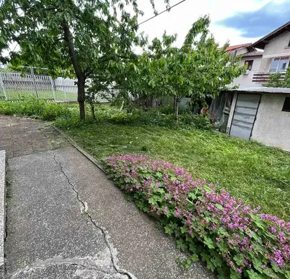 Photo 4 — House in Pernik, Centyr