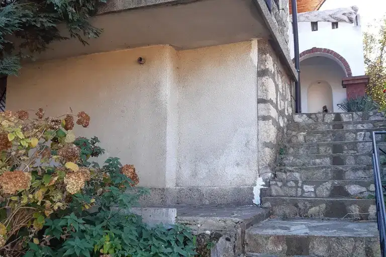 House in Ruse, Charodeika - Yug