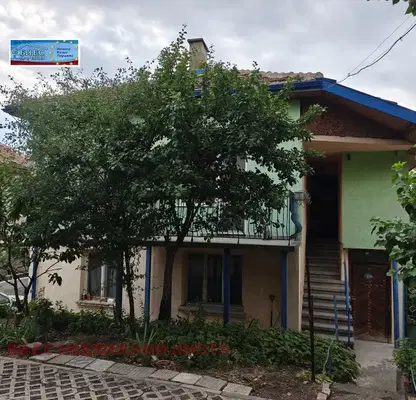 Снимка 2 — Къща в Перник, Църква