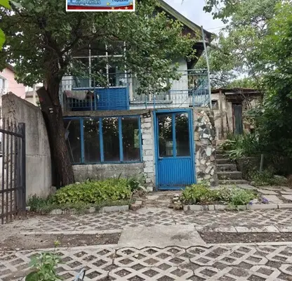 Снимка 4 — Къща в Перник, Църква
