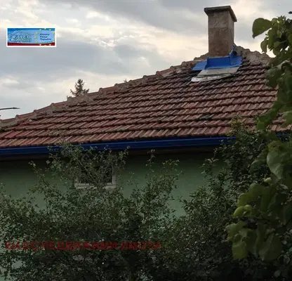 Снимка 5 — Къща в Перник, Църква