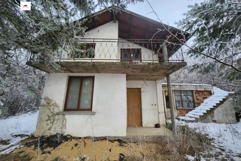 Къща в Перник, Църква