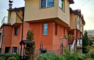 Къща в София, Горна баня