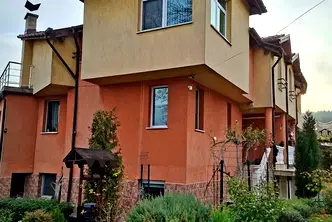 Къща в София, Горна баня