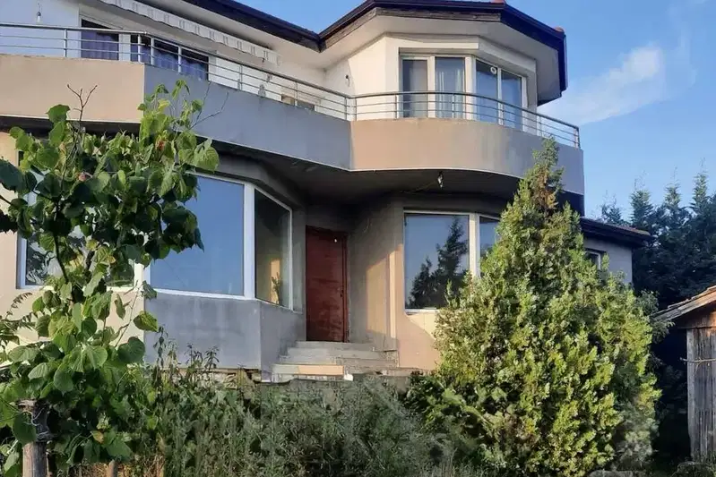 House in Varna, Akchelar