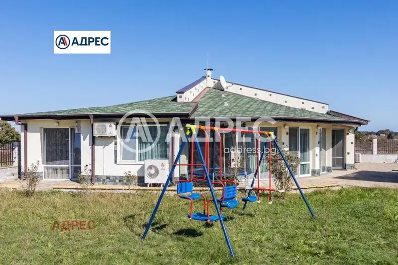 House in Varna, Perchemliyata