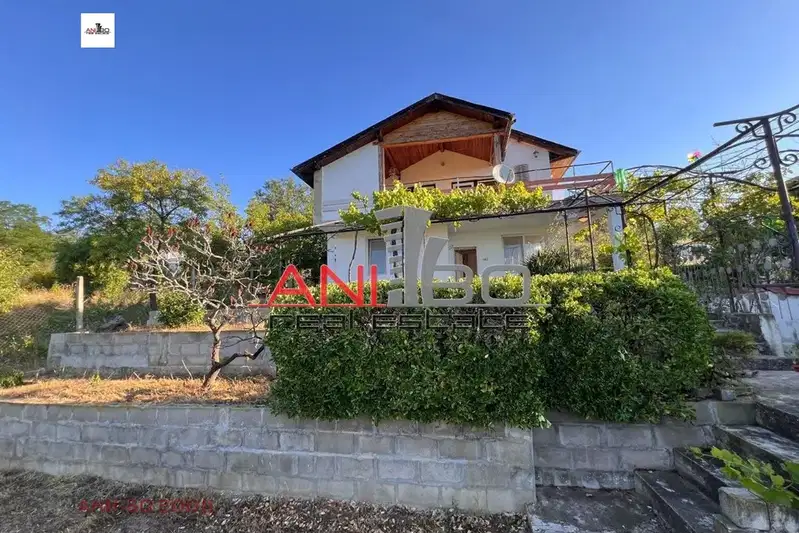 House in Varna, Priboi