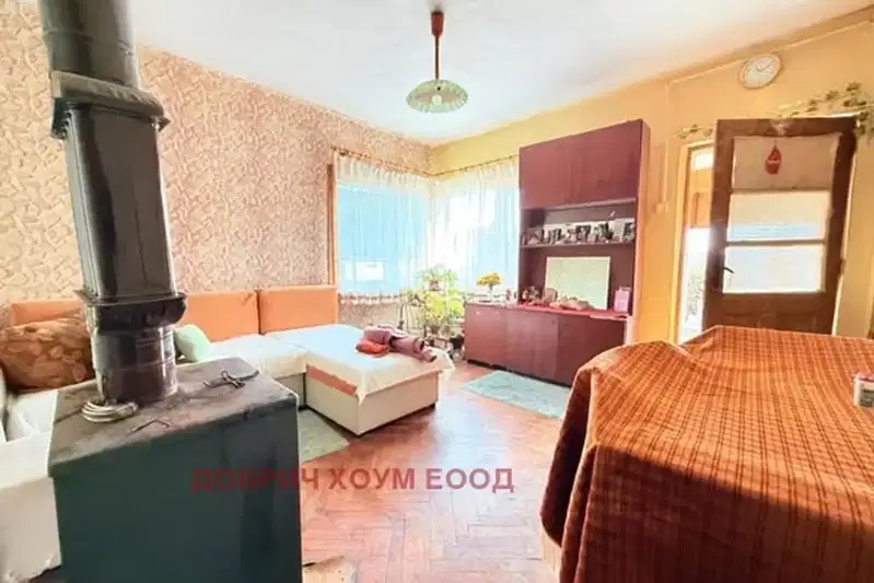 Къща в Добрич, Рилци