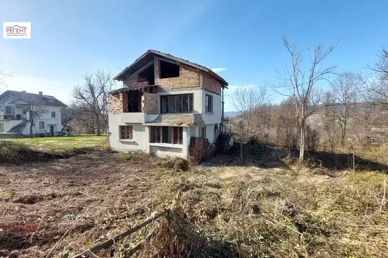 Къща в Габрово, Шенини
