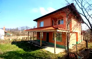 Къща в Габрово, Шенини