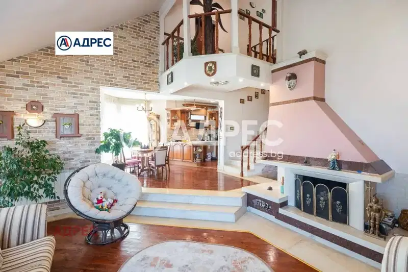 House in Varna, Vinica