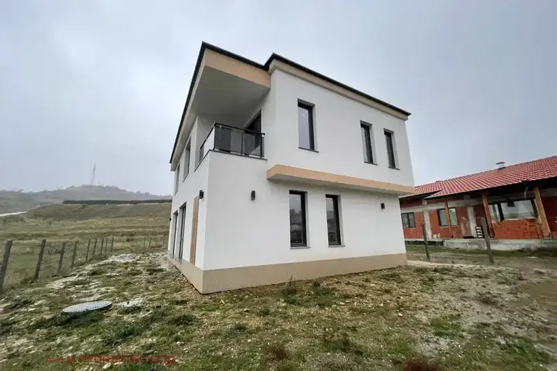 Къща в Благоевград, с. Изгрев