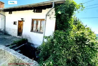Къща в Благоевград, с. Кремен