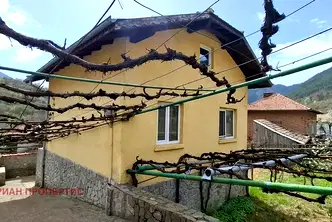 Къща в Благоевград, с. Места