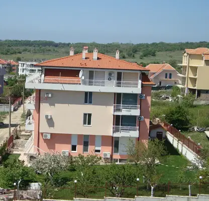 Снимка 2 — Къща в Бургас, Свети Влас
