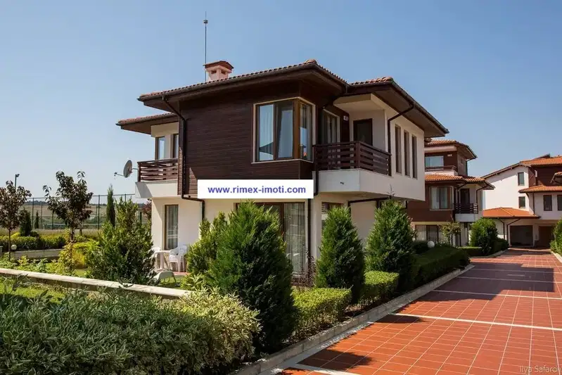 House in Oblast Burgas, Lozenec