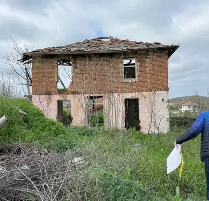 Снимка 3 — Парцел с къща за събаряне в с. Зидарово, област Бургас