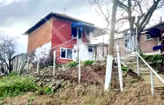 Къща в Бургас, с. Зорница