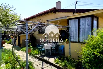 Къща в Добрич, Каварна