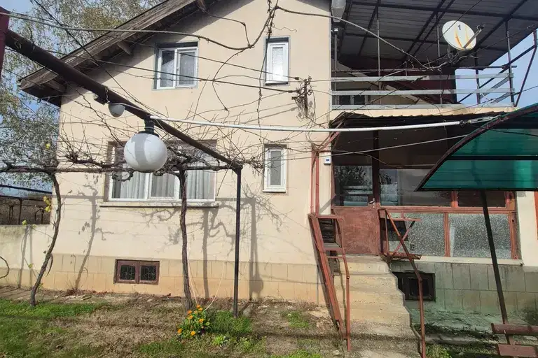 Къща в Добрич, с. Бдинци