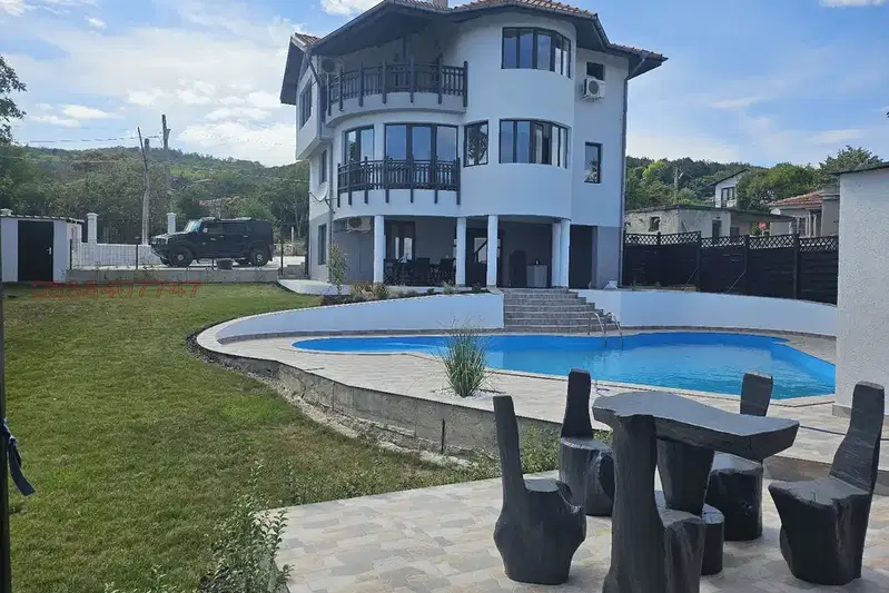 House in Oblast Dobrich, Rogachevo