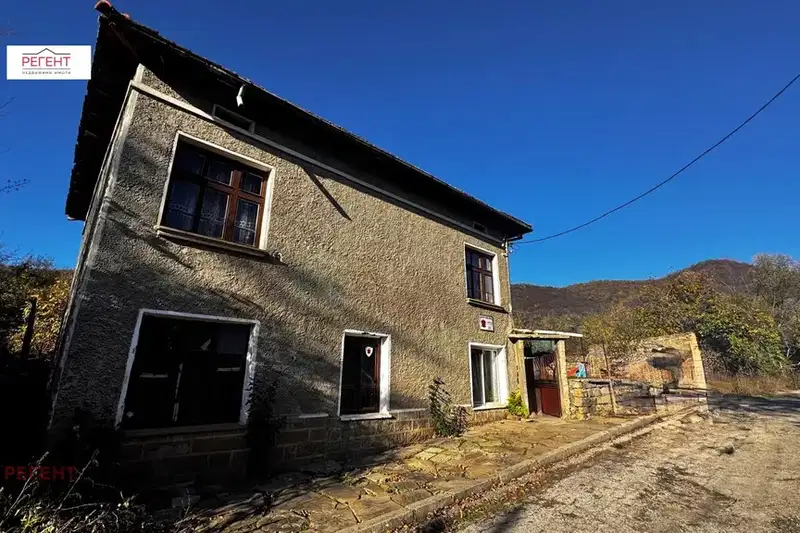 Къща в Габрово, с. Дамяново