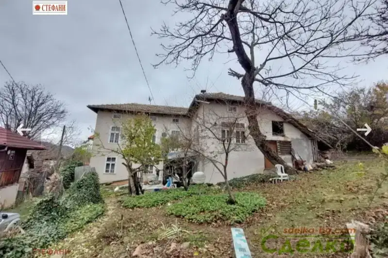 Къща в Габрово, с. Трапесковци