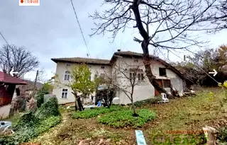 Къща в Габрово, с. Трапесковци