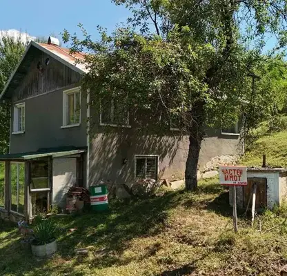 Снимка 2 — Къща 110 кв.м. с панорама в с. Угорелец, област Габрово