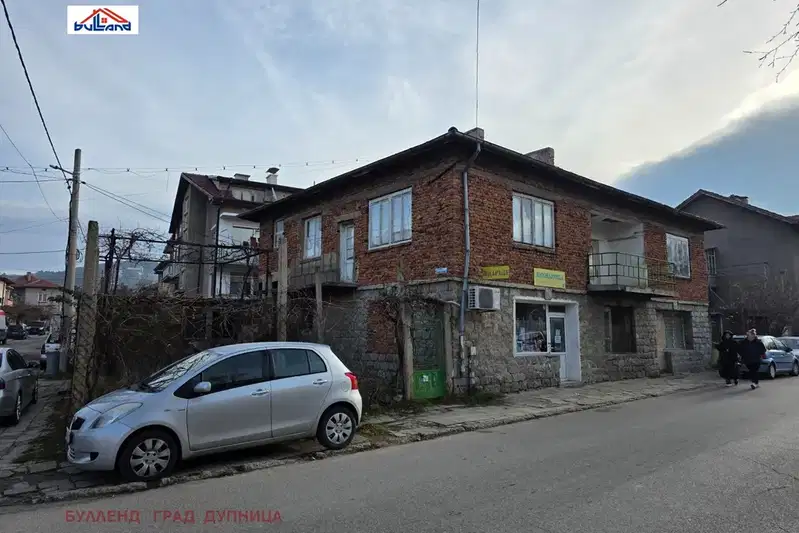 House in Oblast Kyustendil, Dupnica
