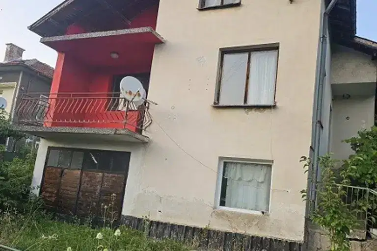 House in Oblast Kyustendil, Golema Fucha