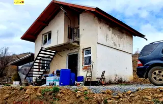 Къща в Кюстендил, с. Лозно