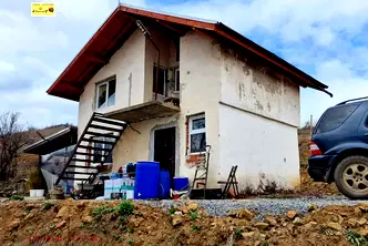 Къща в Кюстендил, с. Лозно