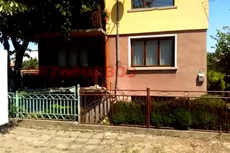 Къща в Ловеч, Луковит