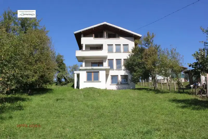 House in Oblast Lovech, Troyan