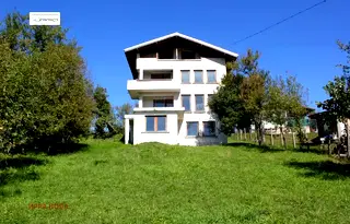 Къща в Ловеч, Троян