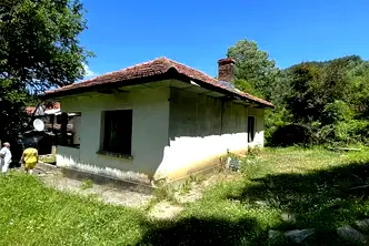 Къща в Ловеч, с. Дебнево