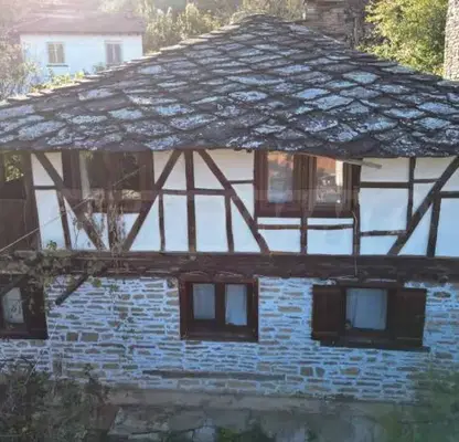 Снимка 5 — Къща с 3 спални и камина в с. Лешница, обл. Ловеч