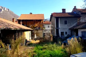 Къща в Ловеч, с. Лесидрен