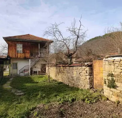 Снимка 4 — Къща в Ловеч, с. Орешак
