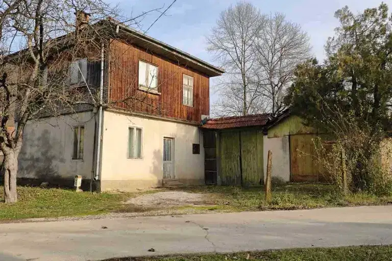 House in Oblast Lovech, Oreshak