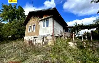 Къща в Перник, с. Байкалско