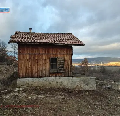 Снимка 4 — Къща в Перник, с. Борнарево