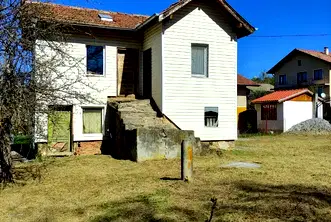 Къща в Перник, с. Габровдол