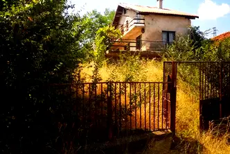 Къща в Перник, с. Габровдол