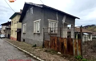 Къща в Перник, с. Ноевци
