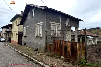 Къща в Перник, с. Ноевци