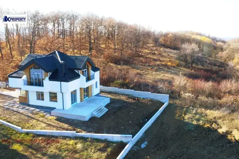 House in Oblast Pernik, Rudarci