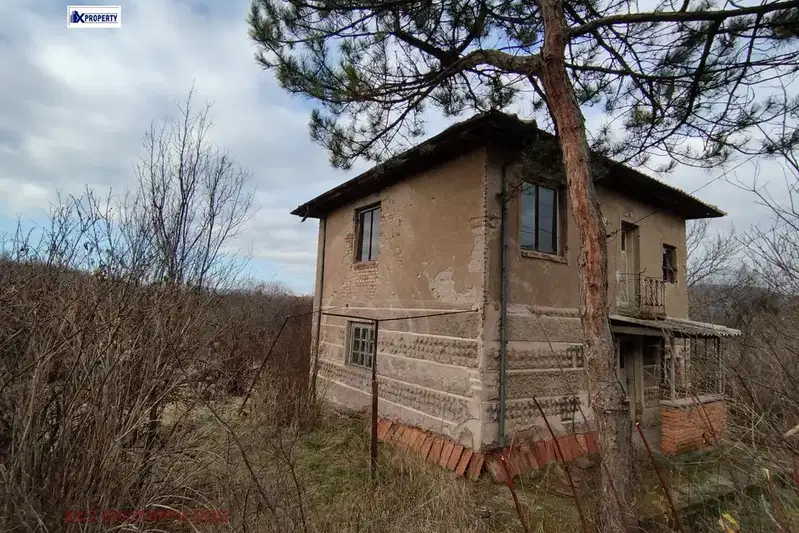 Къща в Перник, с. Велковци
